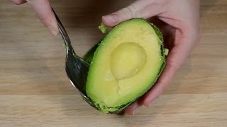 Avocados richtig schneiden und zerteilen [upl. by Angy]