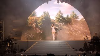 Madison Beer  Reckless HD Live at Sentrum SceneOsloNorway 25022024 [upl. by Ocirne148]