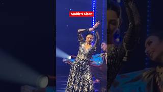 Mahira khan dances at Hum Awards on her drama OST humsafar trending viralshort mahirakhan [upl. by Gilmour]