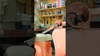 Montaggio serbatoio sella e manopoleFull Restoration Piaggio Vespa 50 L vespa mechanic piaggio [upl. by Eliseo]