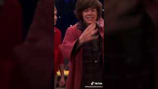 one direction iCarly episode [upl. by Nnyllatsyrc]