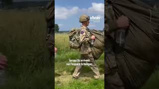 Les parachutistes britanniques contrôlés par la douane dans un champ en Normandie [upl. by Allehcim842]