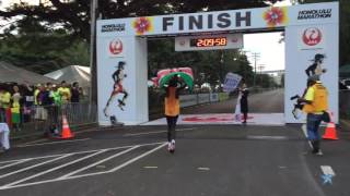 Honolulu Marathon 2016 winners [upl. by Nosduh]