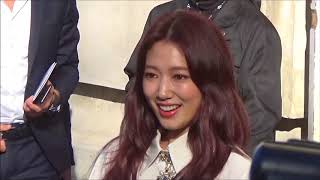 Park Shinhye 박신혜  Paris Fashion Week 3 october 2017 show Chanel  octobre PFW [upl. by Bax]