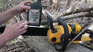 Bar Chain Oil Fill  Dewalt Electric Chainsaw DCCS670X1 [upl. by Garfield]