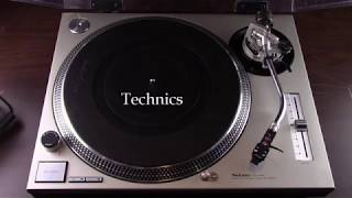 Technics SL1200MK2 [upl. by Htrahddis]