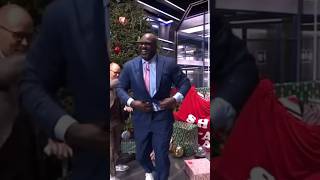 Kenny did this to Shaq… 😂 nba nbaontnt insidethenba shaq charlesbarkley [upl. by Ynafetse]