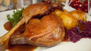 Gänsekeulen Rezept mit Klößen leckere Gänseschenkel zubereiten mit alkoholfreier Soße [upl. by Ysset634]