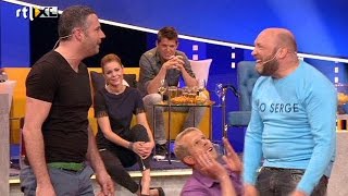 quotJongens ik heb schimmelquot  DE GROTE IMPROVISATIESHOW [upl. by Odnama]