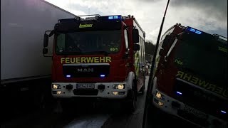 Einsatzfahrten Massenkarambolage A93  Perfekte Rettungsgasse [upl. by Nerac708]