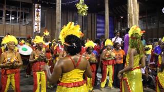 22 février 2014  Parade nocturne du carnaval de Kourou groupe du Lamentin en Martinique [upl. by Neneek297]