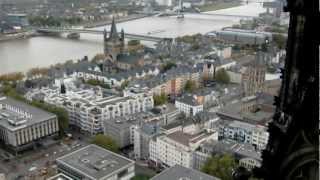 Blick vom Kölner Dom auf Rhein Innenstadt und RömischGermanisches Museum in Köln in HD [upl. by Analim]