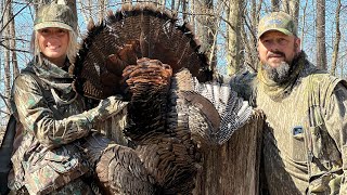 Episode 1amp2 Sneaking in on a big group of turkeys in the hardwoods for the kill after 2 misses [upl. by Ennaeus]