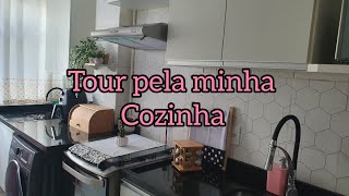 Tour pela cozinha de apartamento pequeno Cozinha planejada [upl. by Lucie]