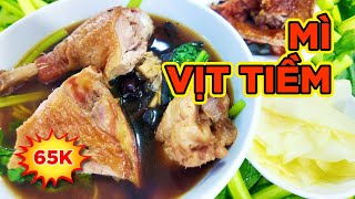 CHIỀU XUỐNG  ĐI ĂN MÌ VỊT TIỀM CHIÊN GIÒN  NINH MỀM  Saigons Best [upl. by Sigfrid]