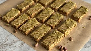 Pistachio Knafeh Bars easyampfast أصابع الكنافة بالفستق الحلبي سهل وسريع [upl. by Are]