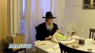 Pratique du Seder de Pessah par le Rav Avraham Barouh Pevzner [upl. by Martell]