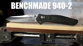 HOW TO WHETSTONE SHARPEN  Benchmade 9402 [upl. by Jordain]