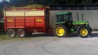 john deere 2850 drawing silage [upl. by Rednal]