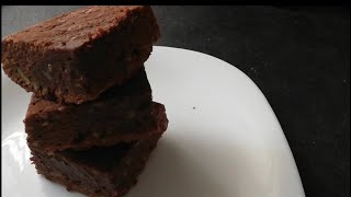 IRRESISTIBILI BROWNIE  Ricetta Facile  Easy recipe [upl. by Elconin]