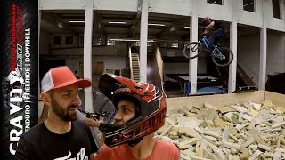 Foampit Springen im Radquartier  Indoor BMX MTB Skate amp Scooter [upl. by Pliske]