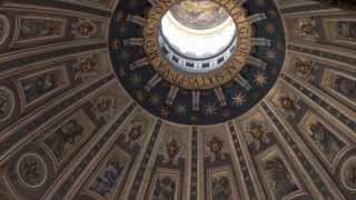 Français  Le Vatican  La Basilique SaintPierre  Le Musée du Vatican [upl. by Airliah]