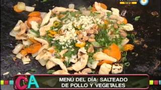 Salteado de pollo y vegetales al wok [upl. by Nedyah]