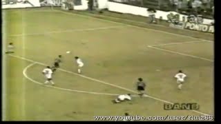 Golaço de Marcelinho Carioca contra o Santos  1996  Narração Alexandre Santos [upl. by Assiroc]