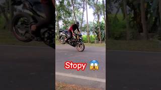 bike stopy bikelover youtubeshorts vairalvideo yamaha bikestatus stunt wheele stopy [upl. by Nettle]