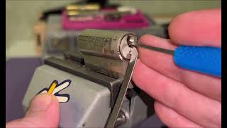 Opening a lock BKS 88series 5pin Вскрытие цилиндра BKS 88 серии 5 пиновый [upl. by Barris]