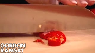 Chef Chops Chillies with Amanda Holden  Gordon Ramsay [upl. by Hiro]