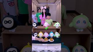 Funny Eggman Matching Game Who Gets The Hamburger 😂 Funnyfamily Partygames [upl. by Alegre399]