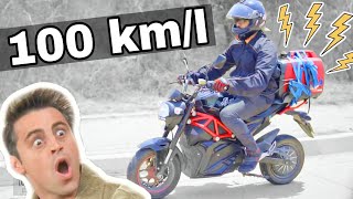 Esta moto recorre más 100 KmL [upl. by Eleynad]