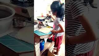 ഫുഡ് മുഖ്യം Bigile അടുക്കള സഹായിക്കൽ 🥰 subscibesupport kidsvideo [upl. by Wardlaw]