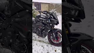 Sous la neige ❄️ snow neige bike bikersofinstagram bikelife mt10 bikers r1 smartphone [upl. by Kenneth]