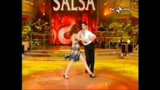 Ballando con le stelle Salsa Carol Alt  Raimondo Todaro [upl. by Eeryn]