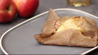 Galette flambée à landouille et aux pommes caramélisées [upl. by Egdamlat520]