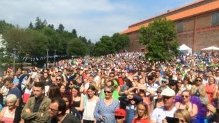 24 h kayak La foule et la fête jusquau bout [upl. by Abbate]