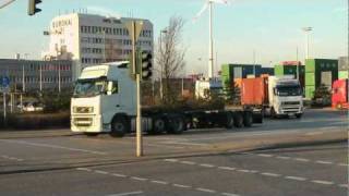 Trucks Trucks Trucks Schwerlastverkehr im Hamburger Hafen [upl. by Aihtennek]