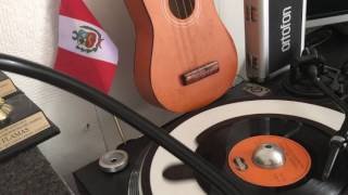 LOS PIRAGUAS EL LAMENTO DEL OBRERO CUMBIA INFOPESA 45 RPM [upl. by Chong731]