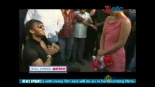 Vivek Oberoi Neha Sharma promote Jayantabhai Ki Luv Story on Valentines Day [upl. by Eloc]