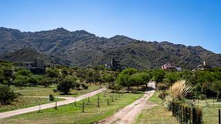 SE BUSCAN PERSONAS PARA VIVIR EN ESTE HERMOSO PUEBLO DE MONTAÑA  Villa Larca San Luis [upl. by Leong]