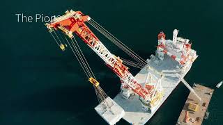 Worlds First offshore Telescopic Leg Crane [upl. by Atir]