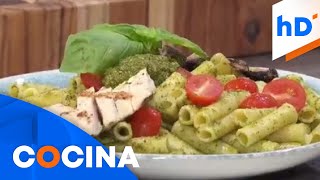 Receta de pasta al pesto con pollo o portobellos  hoyDía  Telemundo [upl. by Haliak]