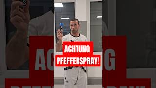 👉 Achtung Pfefferspray ✅️ Vom Weltmeister Kickboxen Selbstverteidigung [upl. by Norm190]