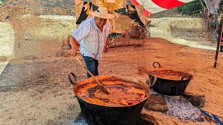 GASTRONOMÍA MICHOACANA Corpus Christi TZINTZUNTZAN  Carnitas Birria Atole [upl. by Eannej]