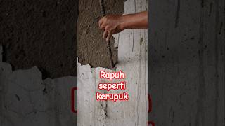 Tembok retak terkupas karena rapuh [upl. by Petrie345]