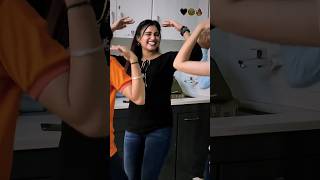 Angreji beat de youtubeshorts shortvideo shorts mansiduhan dance viralvideo bollywood song [upl. by Eilah]