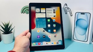 iPad Pro 1st Gen How to Turn Off  Power Off  Shutdown  Restart [upl. by Asenad59]