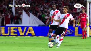 Tévez no pudo con Ponzio • River Plate V Boca Juniors [upl. by Irafat52]